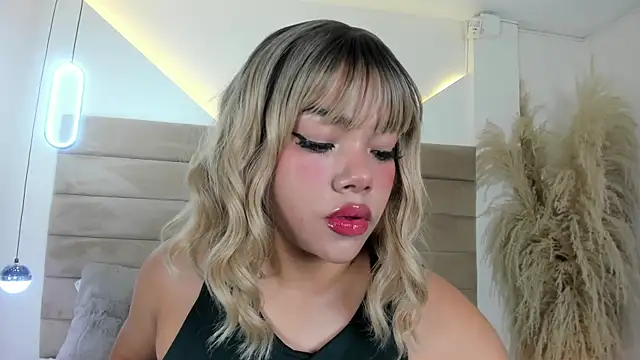 ValerieDiaz  online show from October 21, 12:17 pm