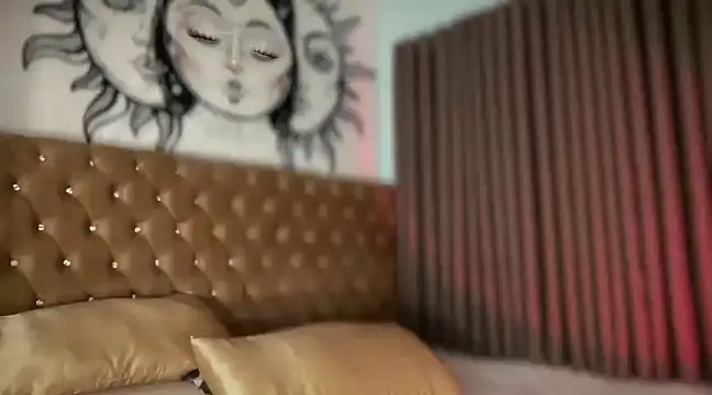 Jasmine Elcock online show from January 3, 11:46 am