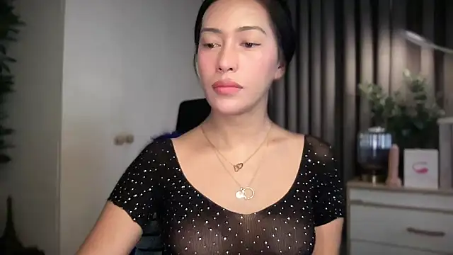 Jasmine Elcock online show from May 22, 3:46 am