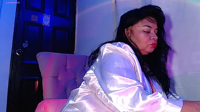 karlablue  online show from October 1, 12:49 am