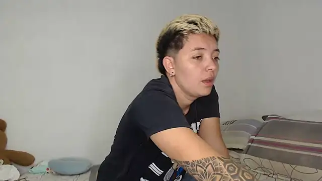 Snapshot of kathy_luisa chatting on March 24, 12:37 am kathy luisa online show from March 24, 12:37 am