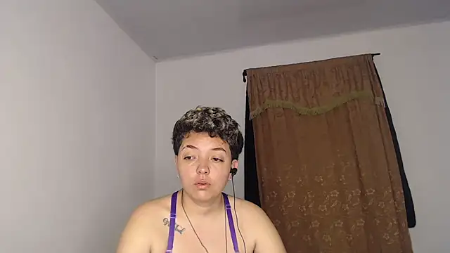 Snapshot of kathy_luisa chatting on May 8, 11:04 am kathy luisa online show from May 8, 11:04 am