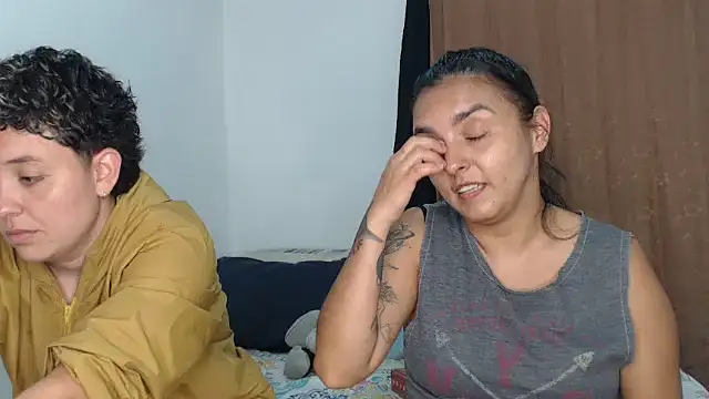 Snapshot of kathy_luisa chatting on May 15, 10:50 pm kathy luisa online show from May 15, 10:50 pm