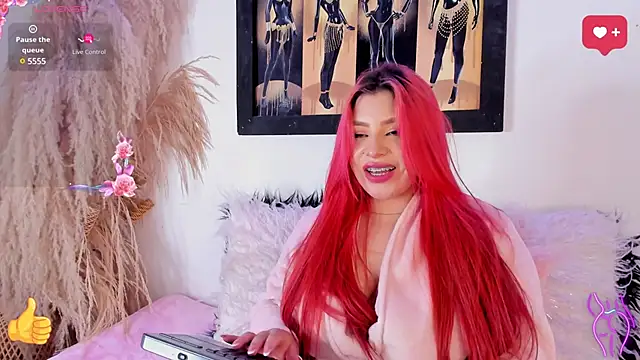 Snapshot of SophieRossi chatting on January 30, 10:08 am SophieRossi online show from January 30, 10:08 am