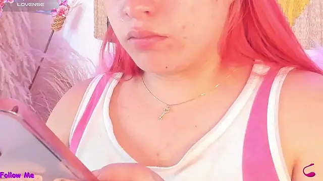 Snapshot of SophieRossi chatting on March 22, 8:51 am SophieRossi online show from March 22, 8:51 am