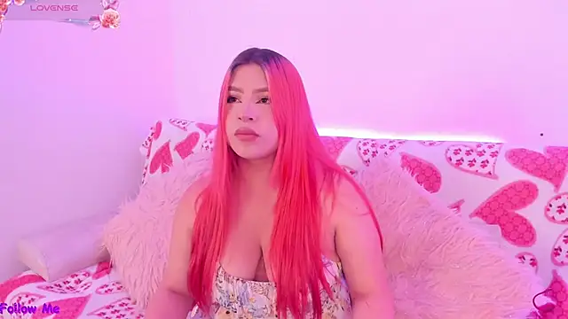 Snapshot of SophieRossi chatting on September 9, 4:12 am SophieRossi online show from September 9, 4:12 am