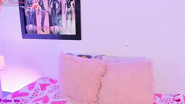 Snapshot of SophieRossi chatting on September 14, 3:49 am SophieRossi online show from September 14, 3:49 am