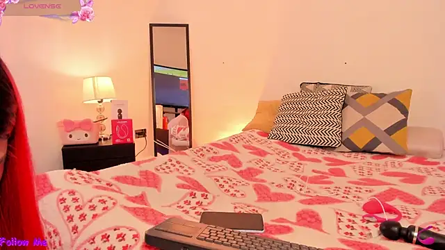 Snapshot of SophieRossi chatting on September 20, 3:51 am SophieRossi online show from September 20, 3:51 am