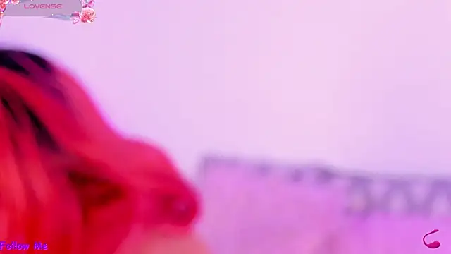 Snapshot of SophieRossi chatting on October 9, 1:20 pm SophieRossi online show from October 9, 1:20 pm