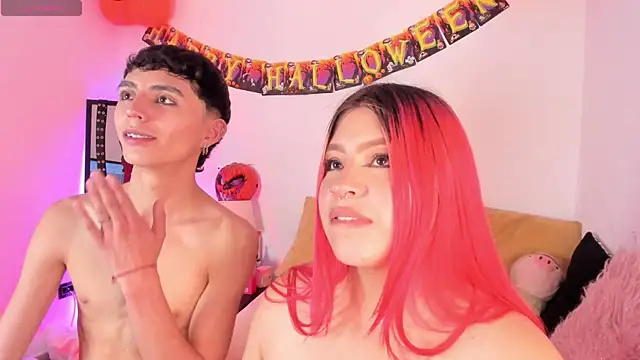 Snapshot of SophieRossi chatting on October 11, 1:31 pm SophieRossi online show from October 11, 1:31 pm