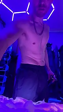 Snapshot of Cloudd_Kingg_Iceyyy chatting on March 7, 12:46 pm Cloudd Kingg Iceyyy online show from March 7, 12:46 pm