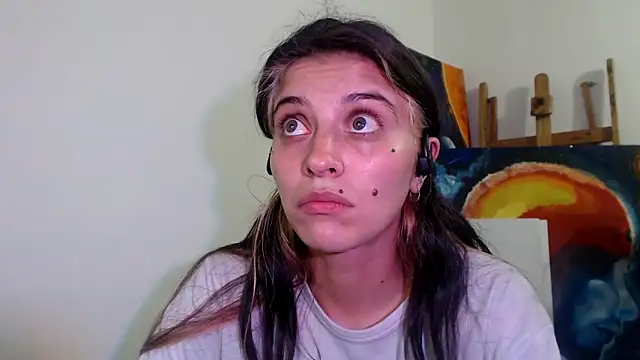 Snapshot of mariecam420 chatting on December 7, 2:42 am mariecam420 online show from December 7, 2:42 am