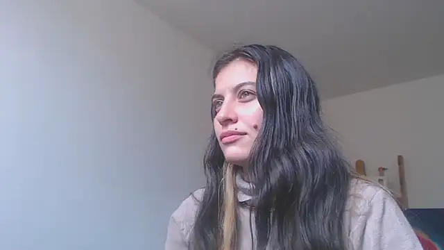 Snapshot of mariecam420 chatting on December 16, 2:38 pm mariecam420 online show from December 16, 2:38 pm