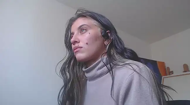 Snapshot of mariecam420 chatting on December 16, 5:43 pm mariecam420 online show from December 16, 5:43 pm