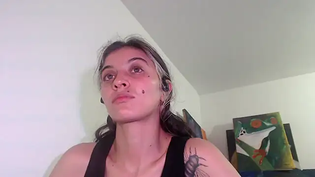 Snapshot of mariecam420 chatting on December 21, 5:25 am mariecam420 online show from December 21, 5:25 am