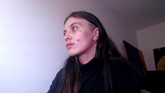 Snapshot of mariecam420 chatting on December 23, 10:23 pm mariecam420 online show from December 23, 10:23 pm