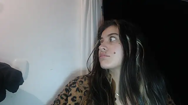Snapshot of mariecam420 chatting on January 1, 11:51 pm mariecam420 online show from January 1, 11:51 pm