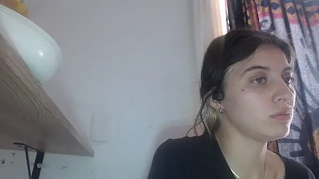 Snapshot of mariecam420 chatting on January 2, 4:13 pm mariecam420 online show from January 2, 4:13 pm