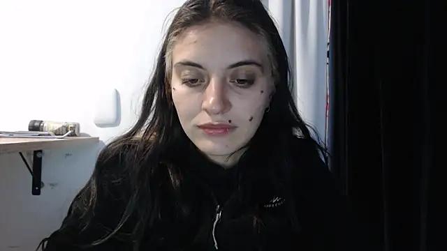 Snapshot of mariecam420 chatting on January 20, 12:57 am mariecam420 online show from January 20, 12:57 am