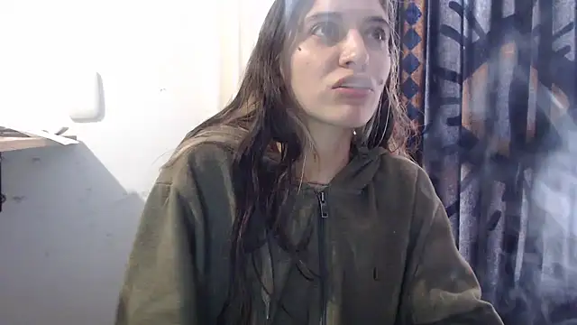 Snapshot of mariecam420 chatting on January 20, 10:04 pm mariecam420 online show from January 20, 10:04 pm