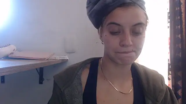 Snapshot of mariecam420 chatting on January 22, 8:59 pm mariecam420 online show from January 22, 8:59 pm