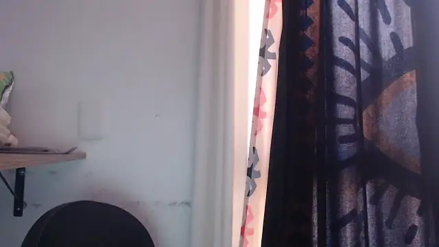 Snapshot of mariecam420 chatting on January 23, 9:18 pm mariecam420 online show from January 23, 9:18 pm
