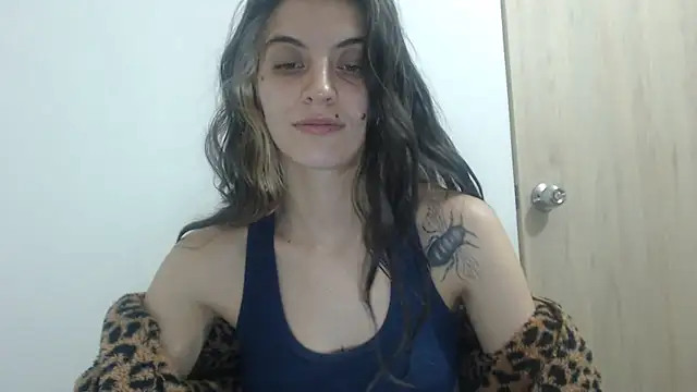 Snapshot of mariecam420 chatting on January 26, 3:27 am mariecam420 online show from January 26, 3:27 am