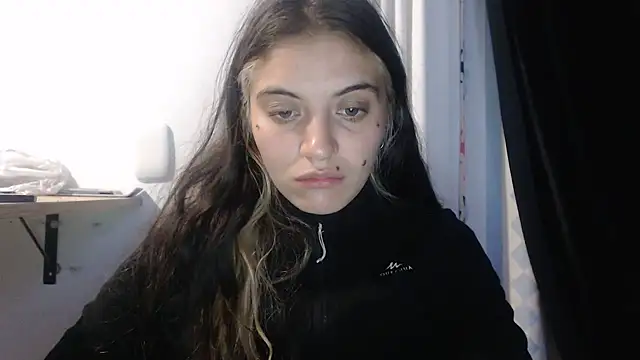 Snapshot of mariecam420 chatting on January 29, 2:30 am mariecam420 online show from January 29, 2:30 am