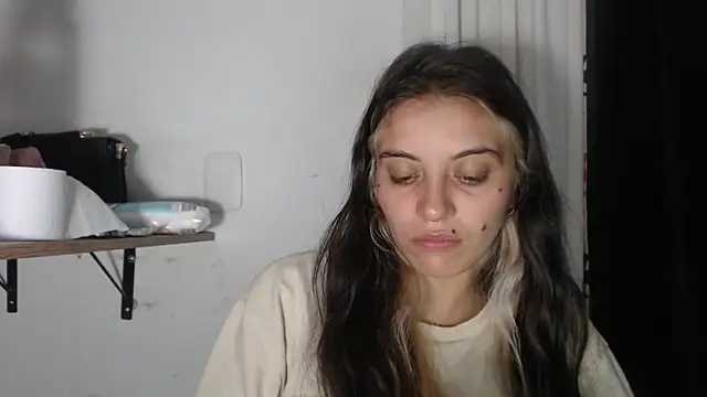 Snapshot of mariecam420 chatting on February 17, 11:20 pm mariecam420 online show from February 17, 11:20 pm