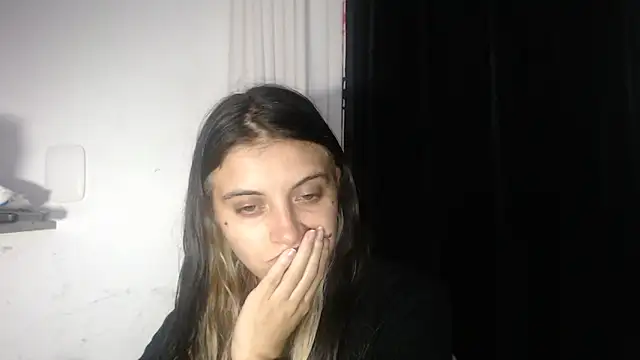 Snapshot of mariecam420 chatting on February 23, 9:05 pm mariecam420 online show from February 23, 9:05 pm
