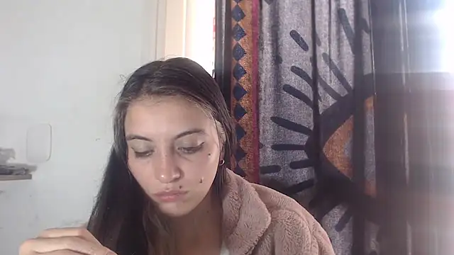 Snapshot of mariecam420 chatting on February 26, 6:00 pm mariecam420 online show from February 26, 6:00 pm