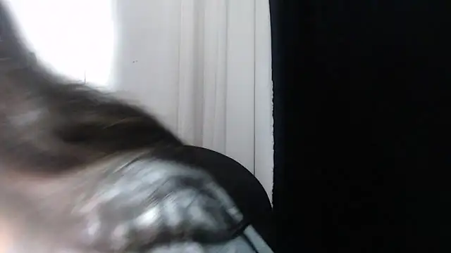 Snapshot of mariecam420 chatting on March 1, 1:32 am mariecam420 online show from March 1, 1:32 am