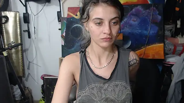 Snapshot of mariecam420 chatting on March 18, 4:04 am mariecam420 online show from March 18, 4:04 am