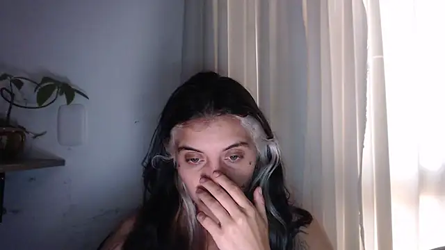Snapshot of mariecam420 chatting on March 18, 10:58 pm mariecam420 online show from March 18, 10:58 pm