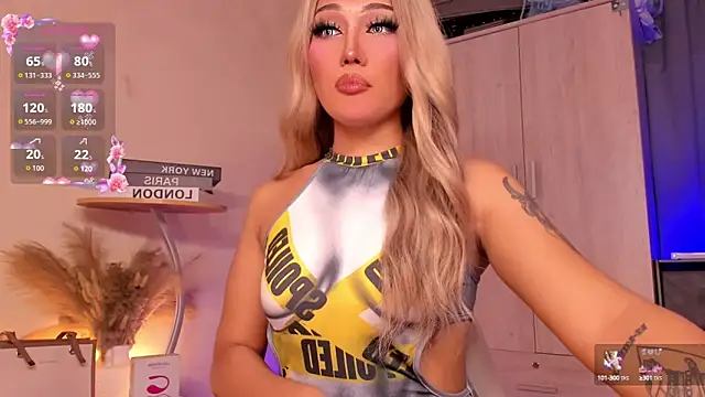 Snapshot of Icon1c_LiLy chatting on September 11, 5:18 am Icon1c LiLy online show from September 11, 5:18 am