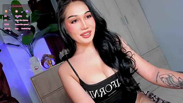 Icon1c LiLy online show from May 10, 8:19 am
