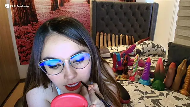 Snapshot of sofia23dirty chatting on September 23, 5:27 pm sofia23dirty online show from September 23, 5:27 pm