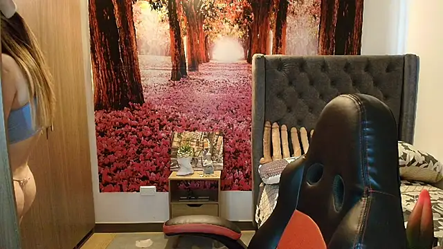 Snapshot of sofia23dirty chatting on October 26, 9:42 pm sofia23dirty online show from October 26, 9:42 pm