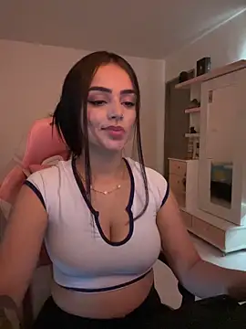 anniehart online show from March 9, 8:13 pm