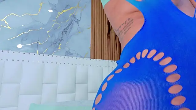 IrresistibleMilf online show from October 1, 3:29 pm