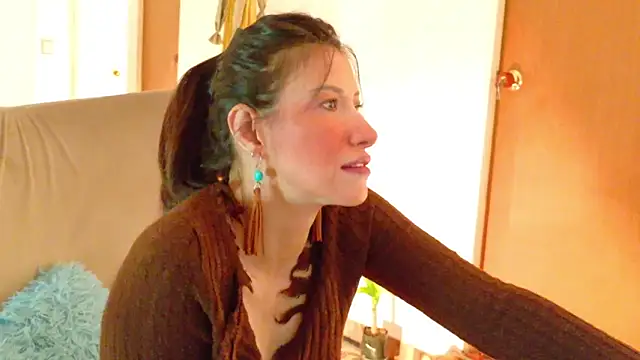 magali 19 online show from May 1, 12:37 am