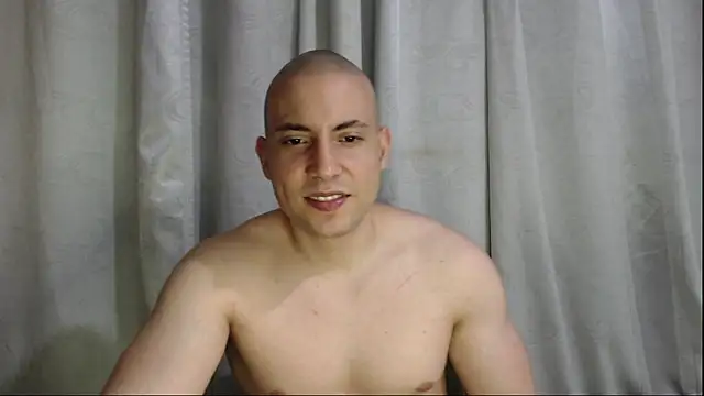 Snapshot of Armando_2002 chatting on September 21, 5:53 am Armando 2002 online show from September 21, 5:53 am