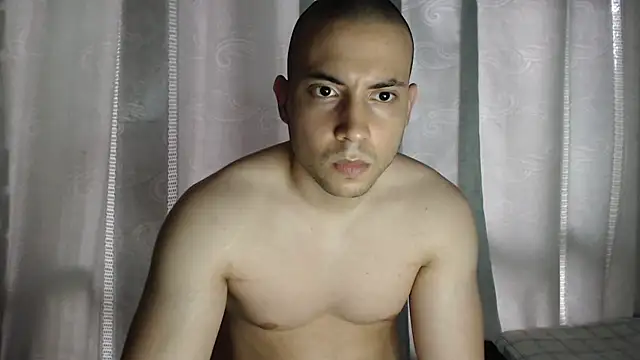 Snapshot of Armando_2002 chatting on September 29, 6:24 pm Armando 2002 online show from September 29, 6:24 pm