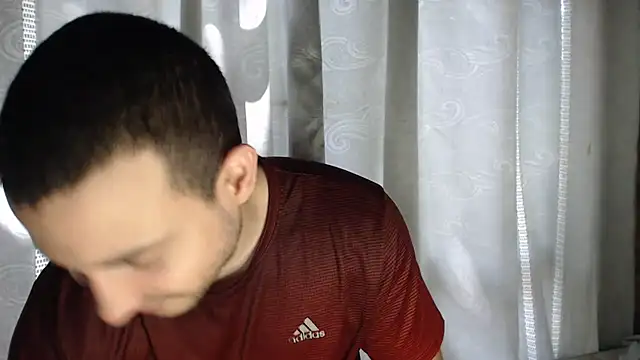 Snapshot of Armando_2002 chatting on October 29, 6:09 pm Armando 2002 online show from October 29, 6:09 pm