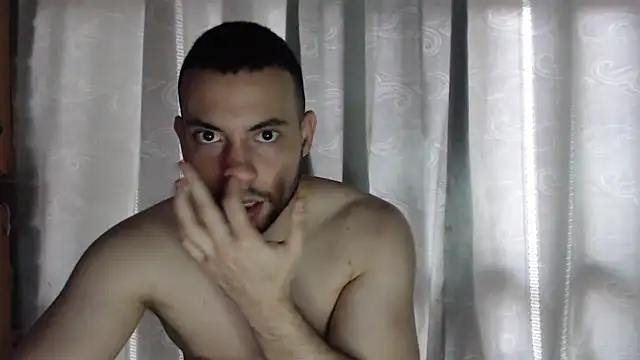 Armando 2002 online show from May 25, 4:57 pm