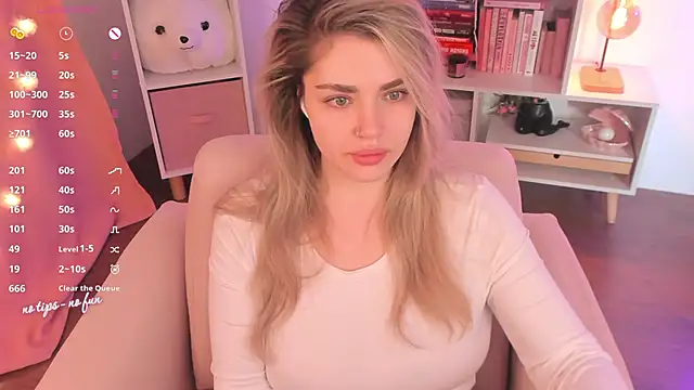 Snapshot of pussy-kattt chatting on January 25, 11:13 am pussy-kattt online show from January 25, 11:13 am