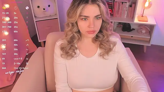 Snapshot of pussy-kattt chatting on January 26, 5:45 am pussy-kattt online show from January 26, 5:45 am