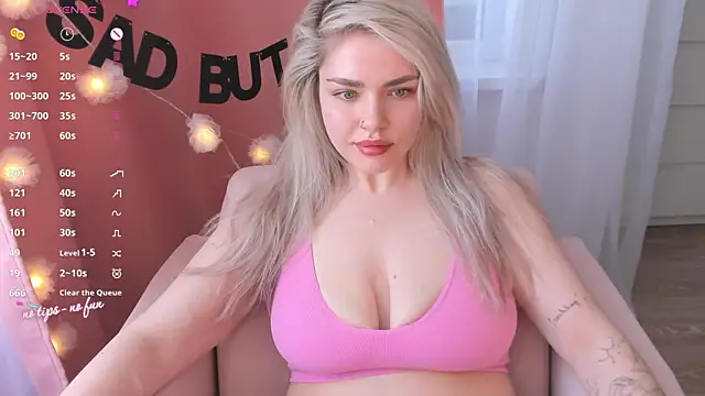 Snapshot of pussy-kattt chatting on March 4, 8:24 am pussy-kattt online show from March 4, 8:24 am