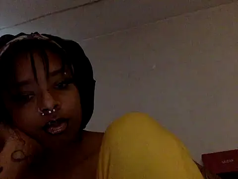 CutieFrmthehood online show from May 21, 5:20 pm