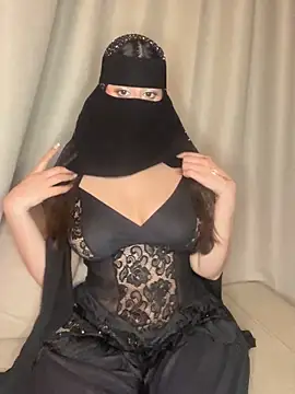 Snapshot of arabiaAna chatting on April 8, 7:03 pm arabiaAna online show from April 8, 7:03 pm